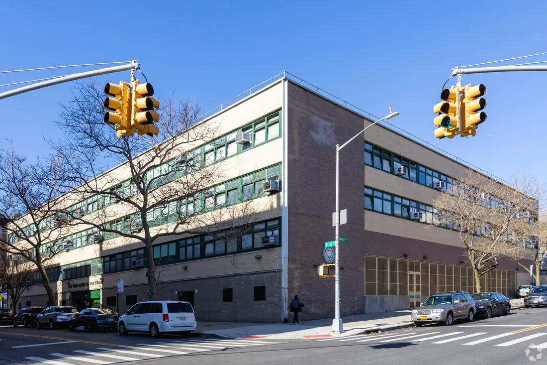 Don Pedro Albizu Campos school building